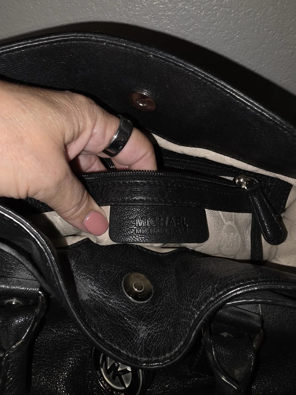 MICHAEL Michael Kors Hamilton Saffiano Leather Black Medium Bag